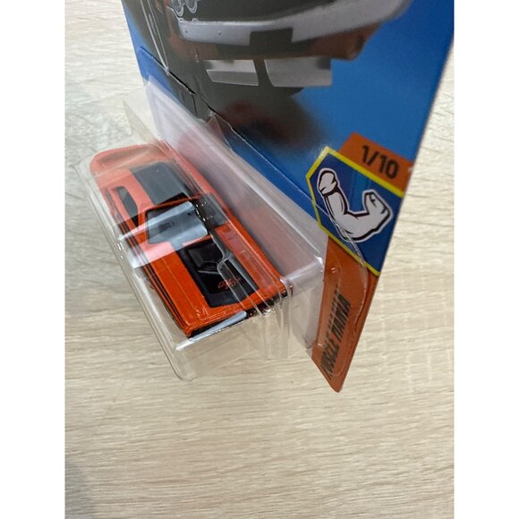 Hot Wheels ’71 Dodge Challenger Muscle Mania 2024 Orange Mopar Diecast Car 1:64 - Picture 6 of 6
